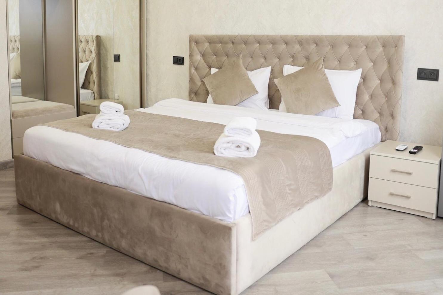 Royal Renaissance Hotel Yerevan Room photo